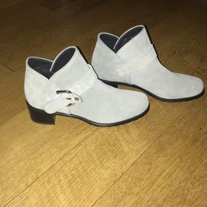 Stuart Weitzman suede booties great condition